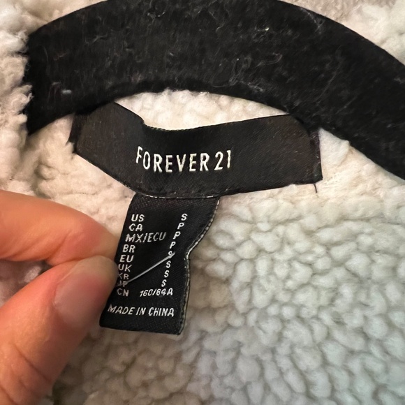 Sherpa Trucker Jacket - Picture 5 of 5